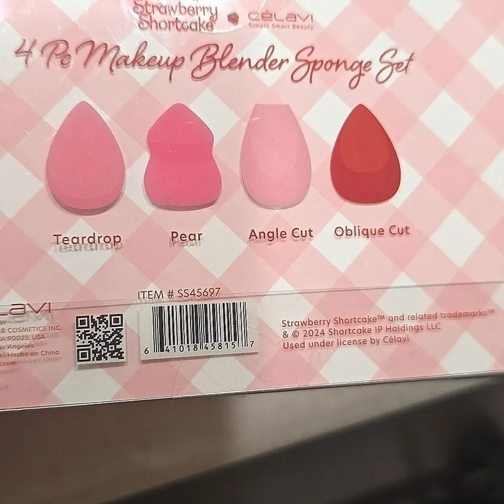 Celavi X Strawberry‎ Shortcake Makeup Blender Sponge Set